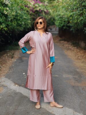IMG_20251205_164945_Bokeh प्याज़ी Pashmina Winter Co-ord Set